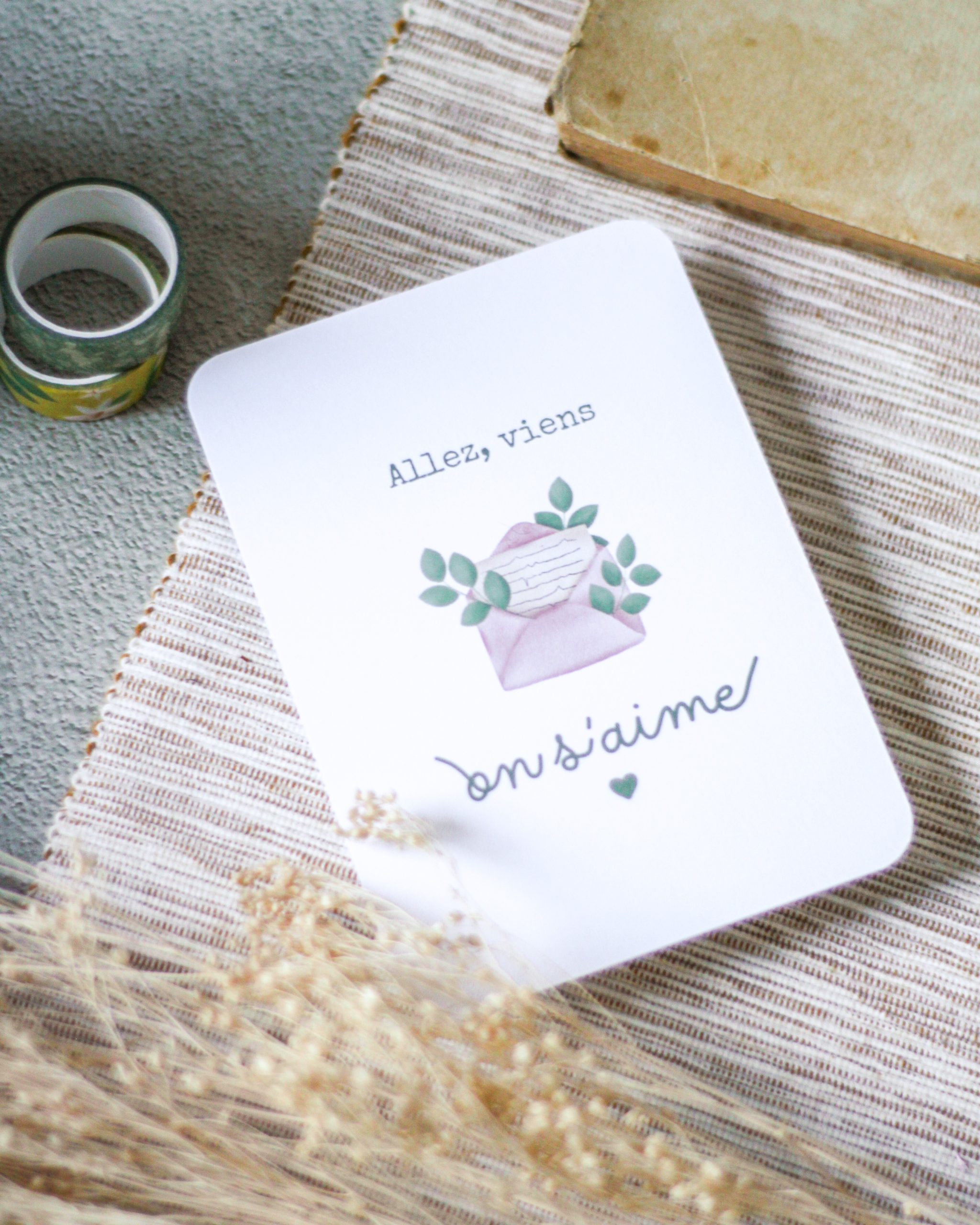 murmures-de-papier-allez-viens-on-s-aime-carte-postale-amour image 4