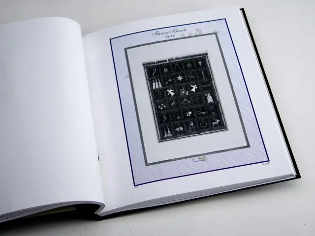 davo-luxe-f-ro-jol-2021-pages-d-album-timbres-no-l image 1