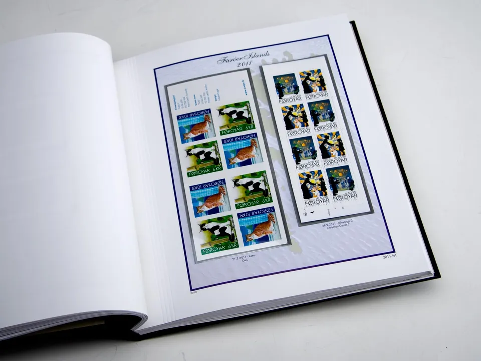davo-luxe-f-ro-carnets-2001-pages-album-timbres image 1