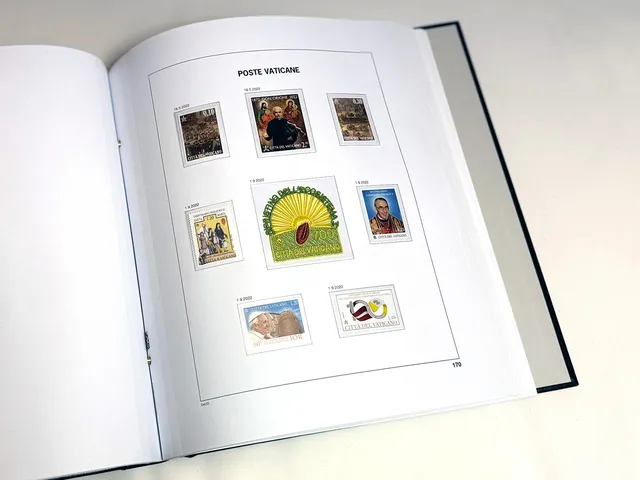 davo-luxe-vatican-2022-suppl-ment-timbres-feuilles-170g image 1