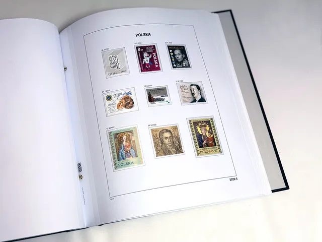 davo-luxe-pologne-2022-feuillets-album-timbres-ann-e-compl-te image 1