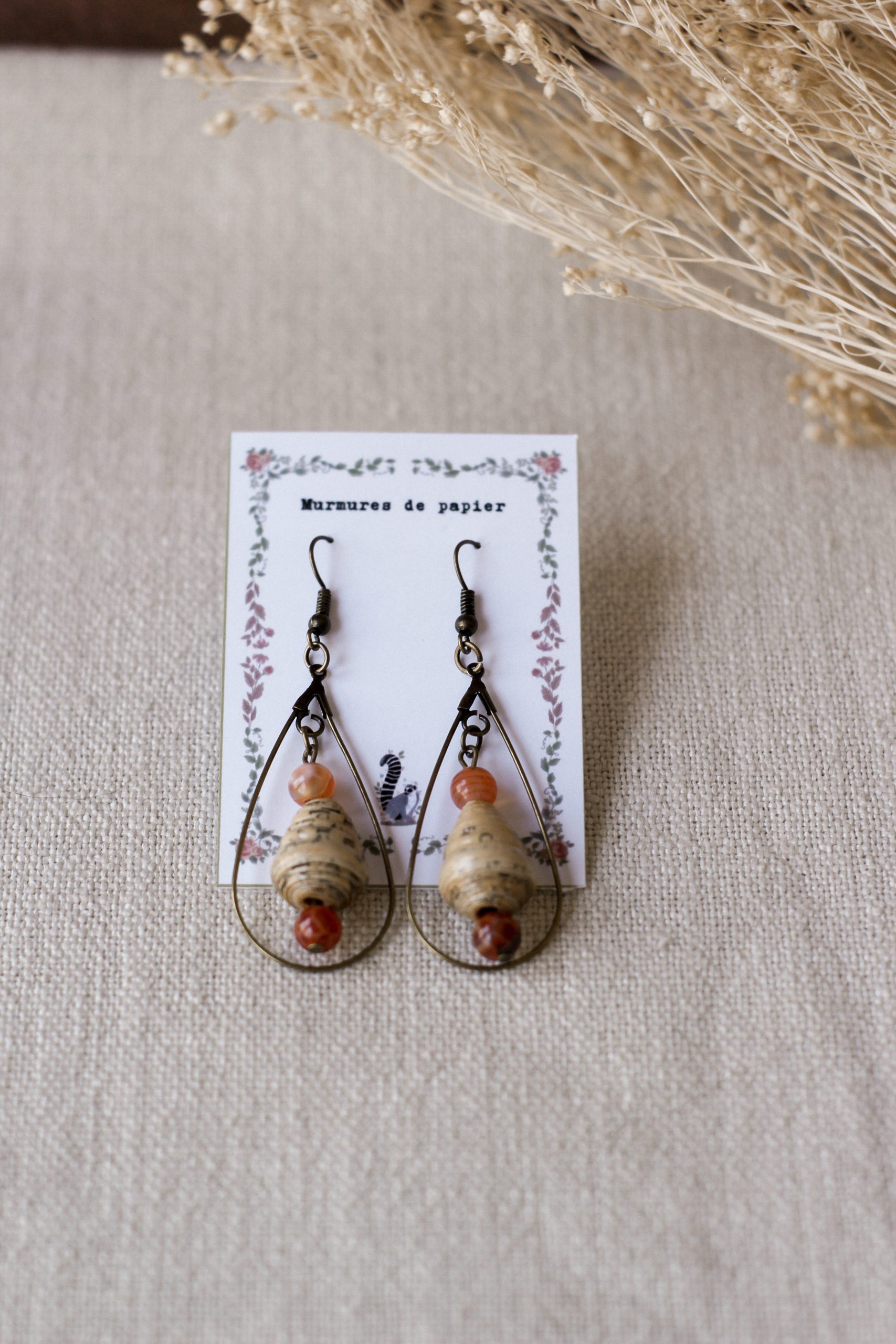 murmures-de-papier-bijoux-cho-d-encre-boucles-bronze-perles-papier image 4