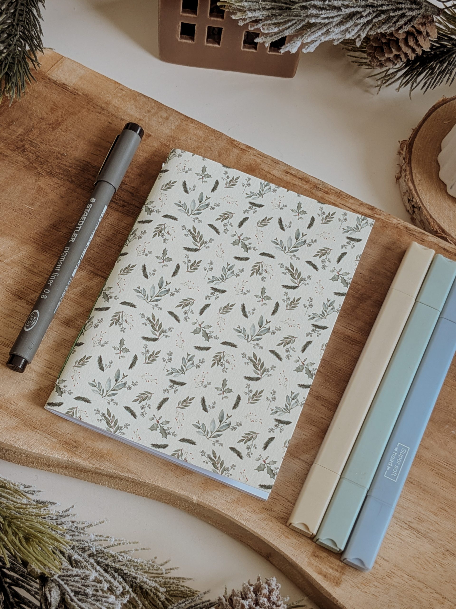murmures-de-papier-sapin-enchant-carnet-artisanal-a5-a6-60-pages image 2