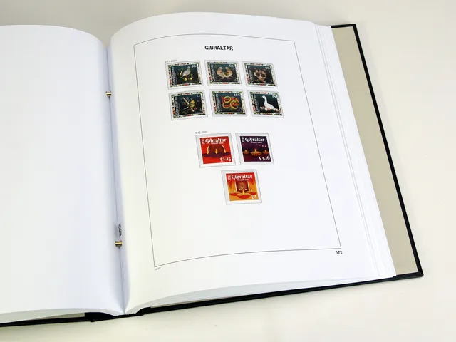 davo-luxe-gibraltar-2022-feuillets-album-timbres-170g image 1