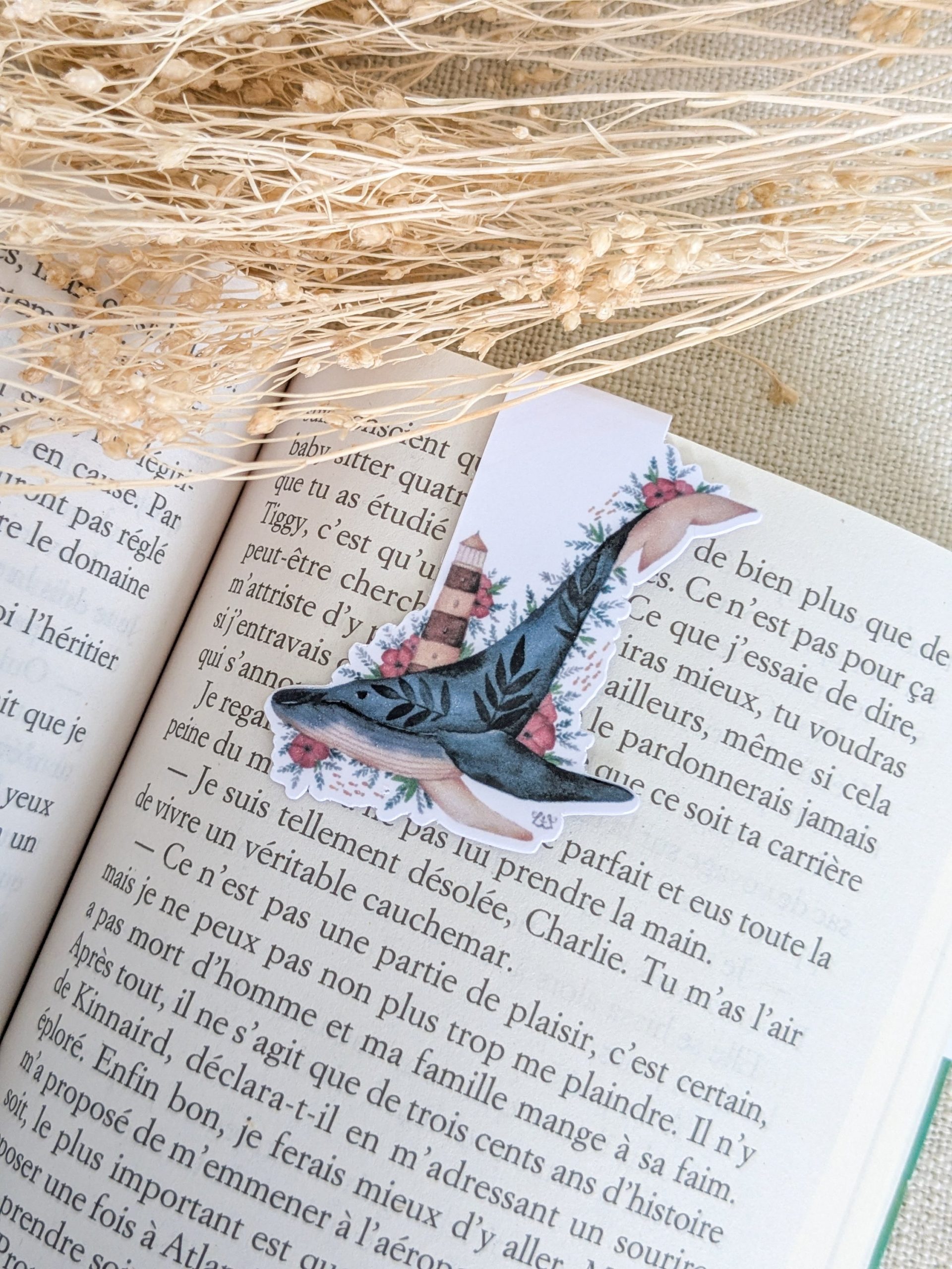 murmures-de-papier-marque-pages-baleine-fleurie-marque-page-magn-tique image 2