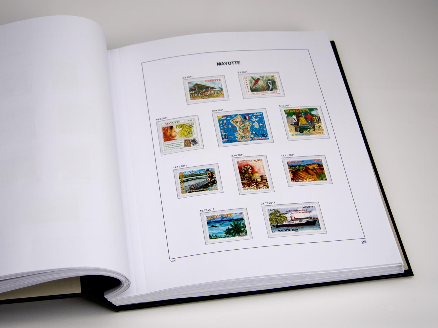 davo-luxe-mayotte-2011-pages-album-timbres-170-g image 1