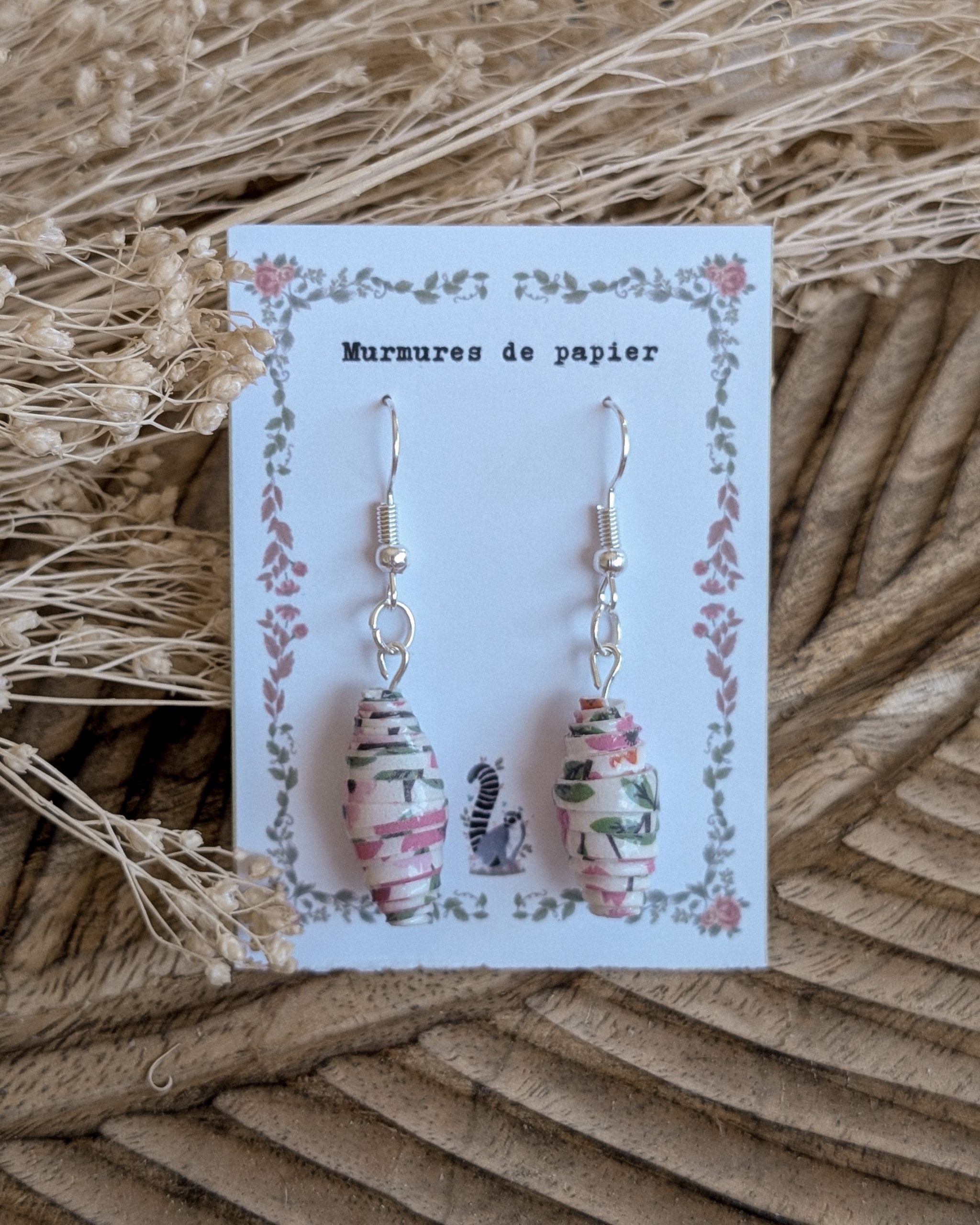 murmures-de-papier-fragment-retrouv-boucles-perles-papier image 2
