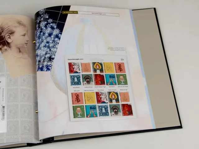 davo-luxe-illustr-feuillets-2017-feuilles-album-timbres image 1