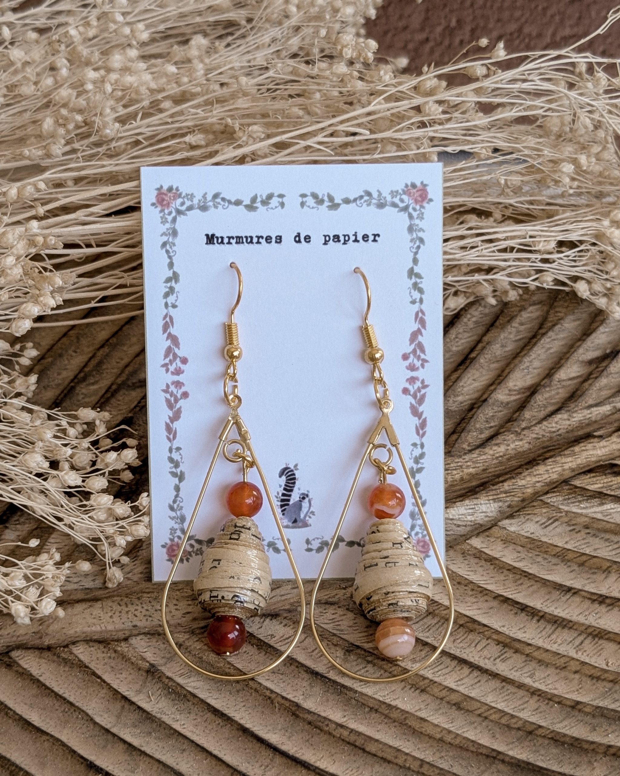 murmures-de-papier-cho-d-encre-boucles-d-oreilles-or-perles-papier image 3