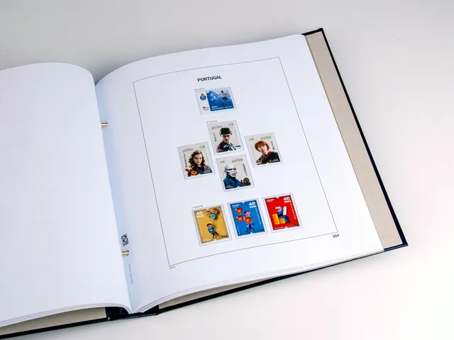 davo-luxe-portugal-2019-pages-album-timbres-annuel image 1