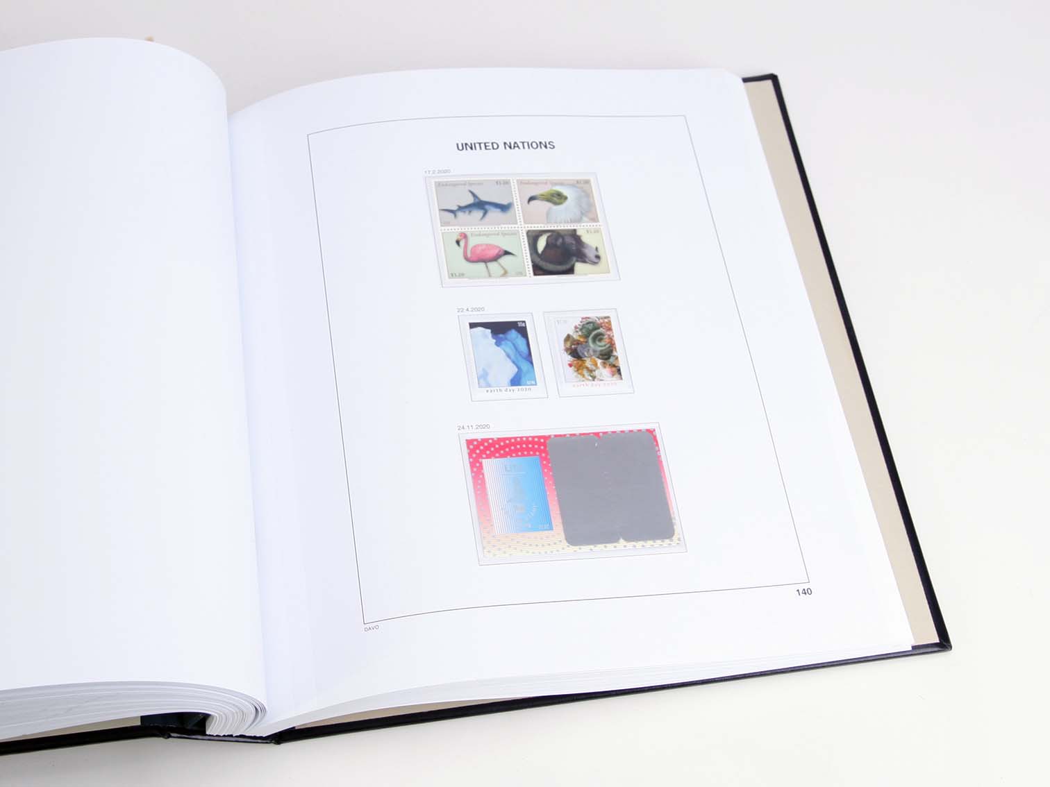 davo-luxe-suppl-ment-uno-new-york-2020-feuilles-timbres image 1