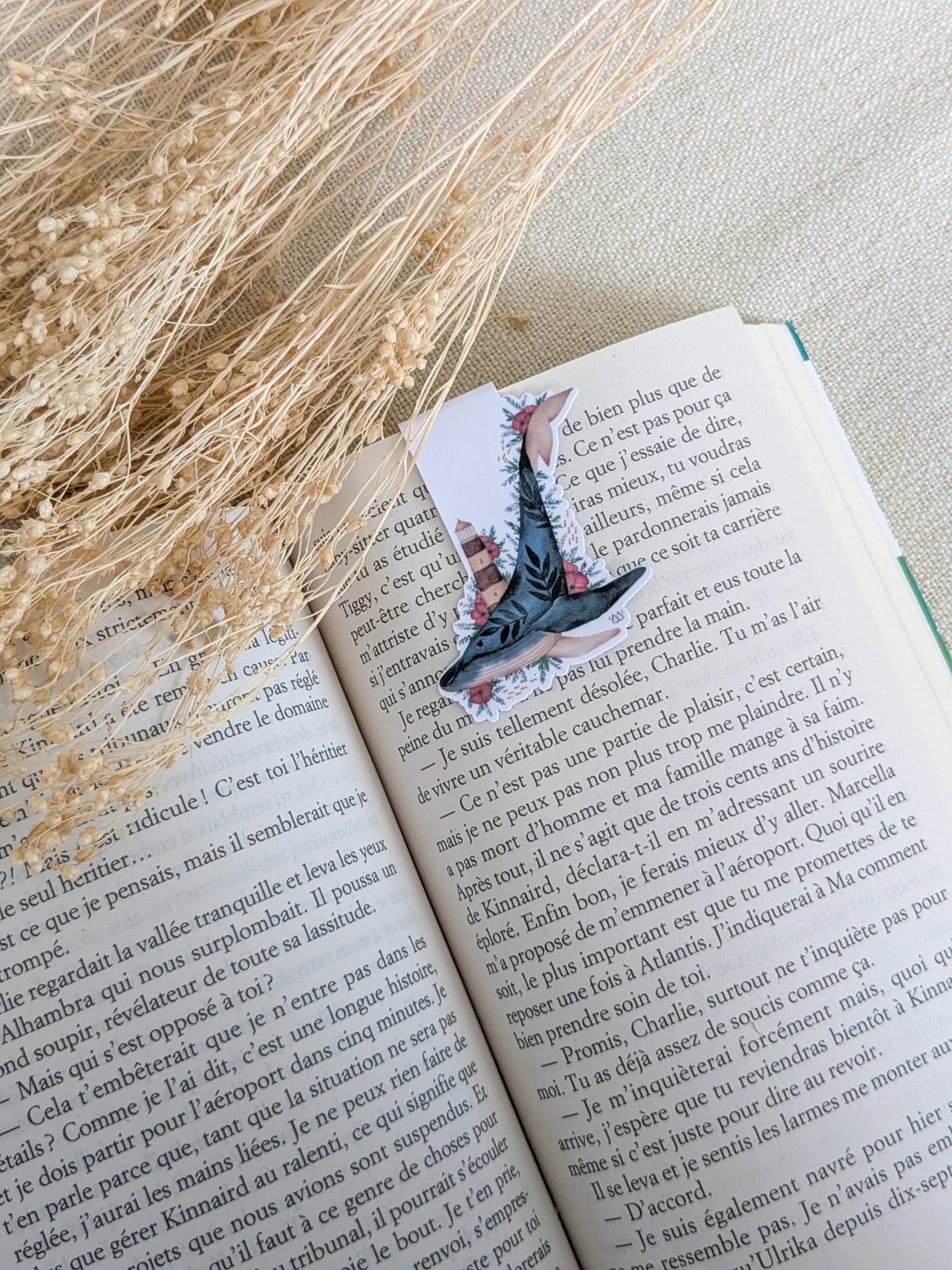 murmures-de-papier-marque-pages-baleine-fleurie-marque-page-magn-tique image 3