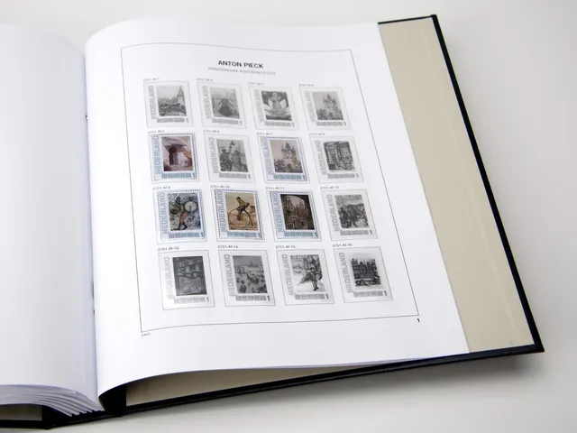 davo-luxe-pays-bas-anton-pieck-2012-feuilles-timbres-perso image 1