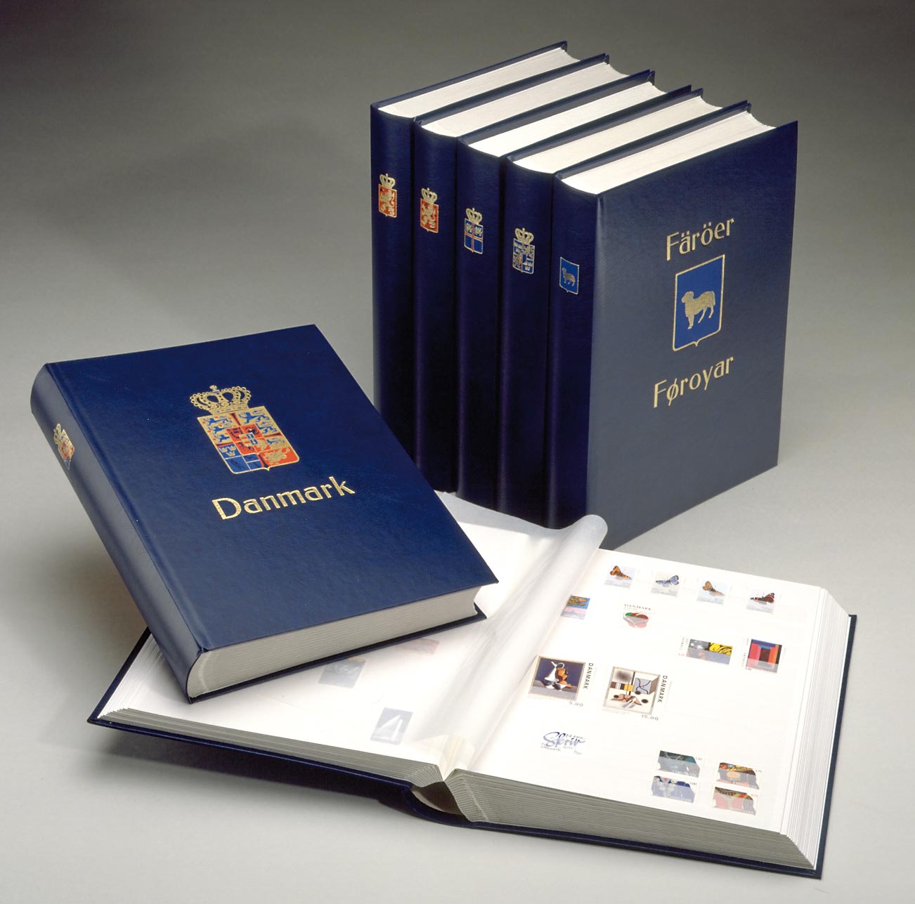 davo-stockbooks-g-danemark-classeur-timbres-bleu image 1