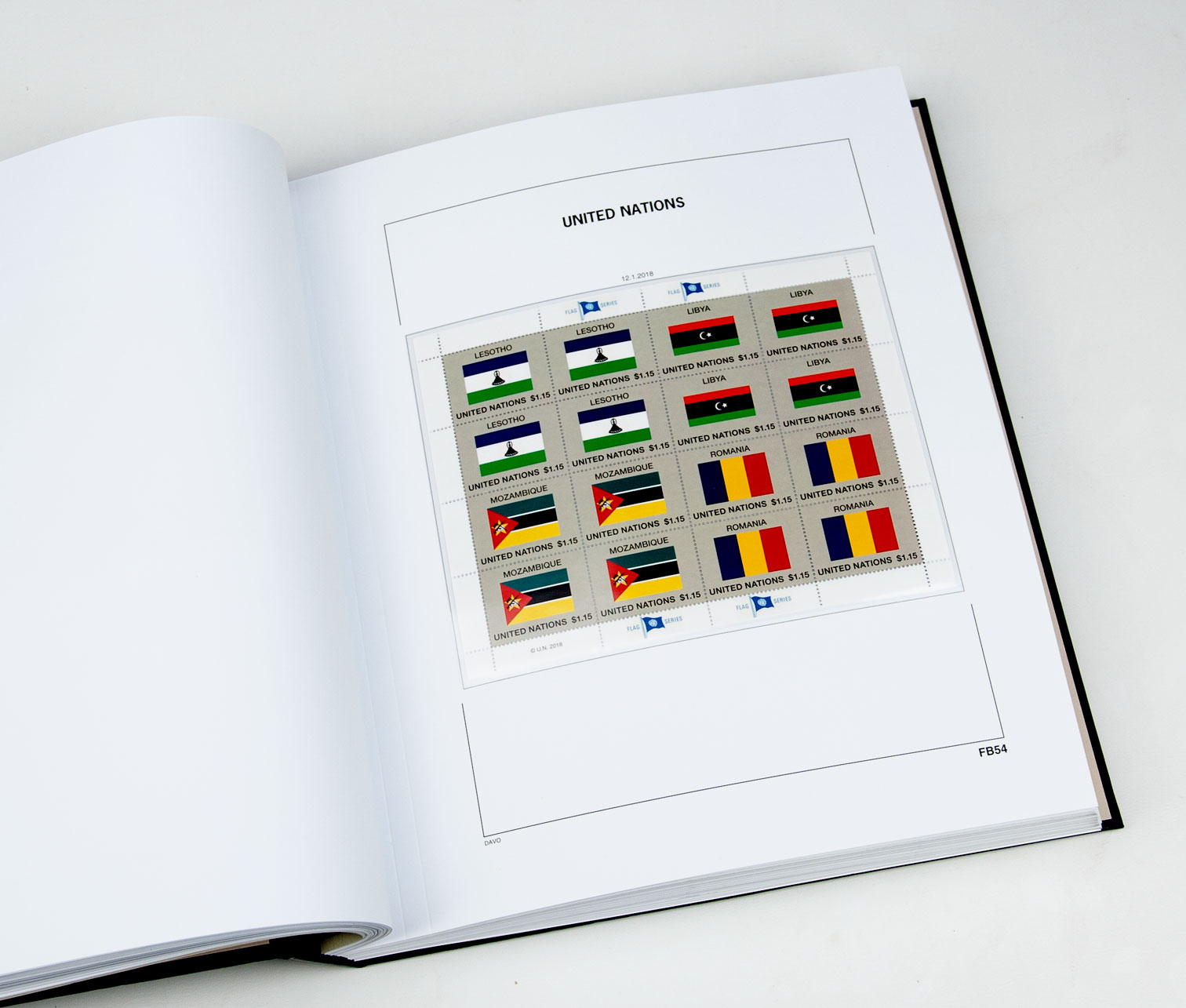 davo-luxe-uno-drapeaux-suppl-ment-timbres-2018-papier-170g image 1