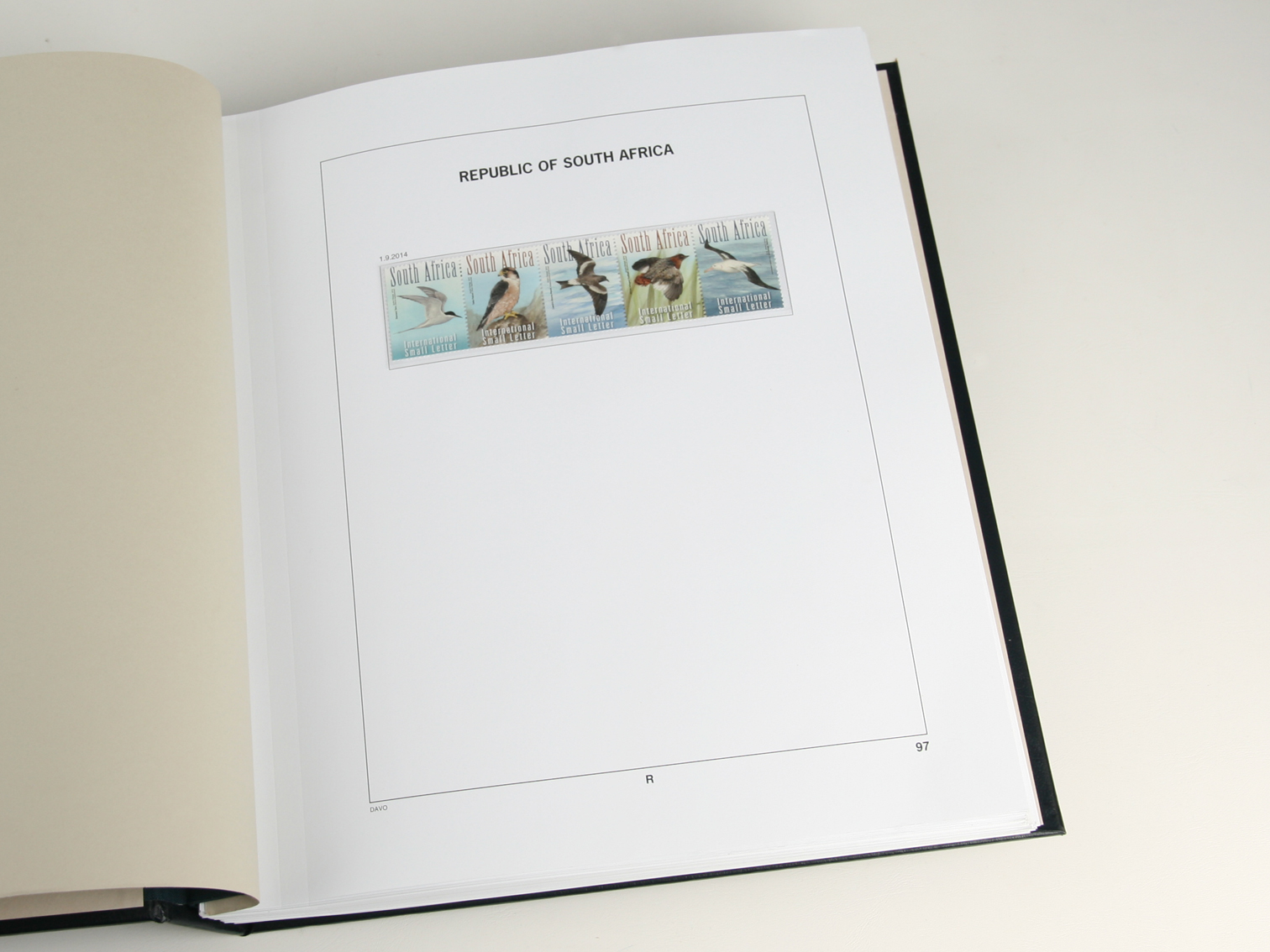 davo-luxe-afrique-du-sud-2014-pages-album-timbres-170g image 1