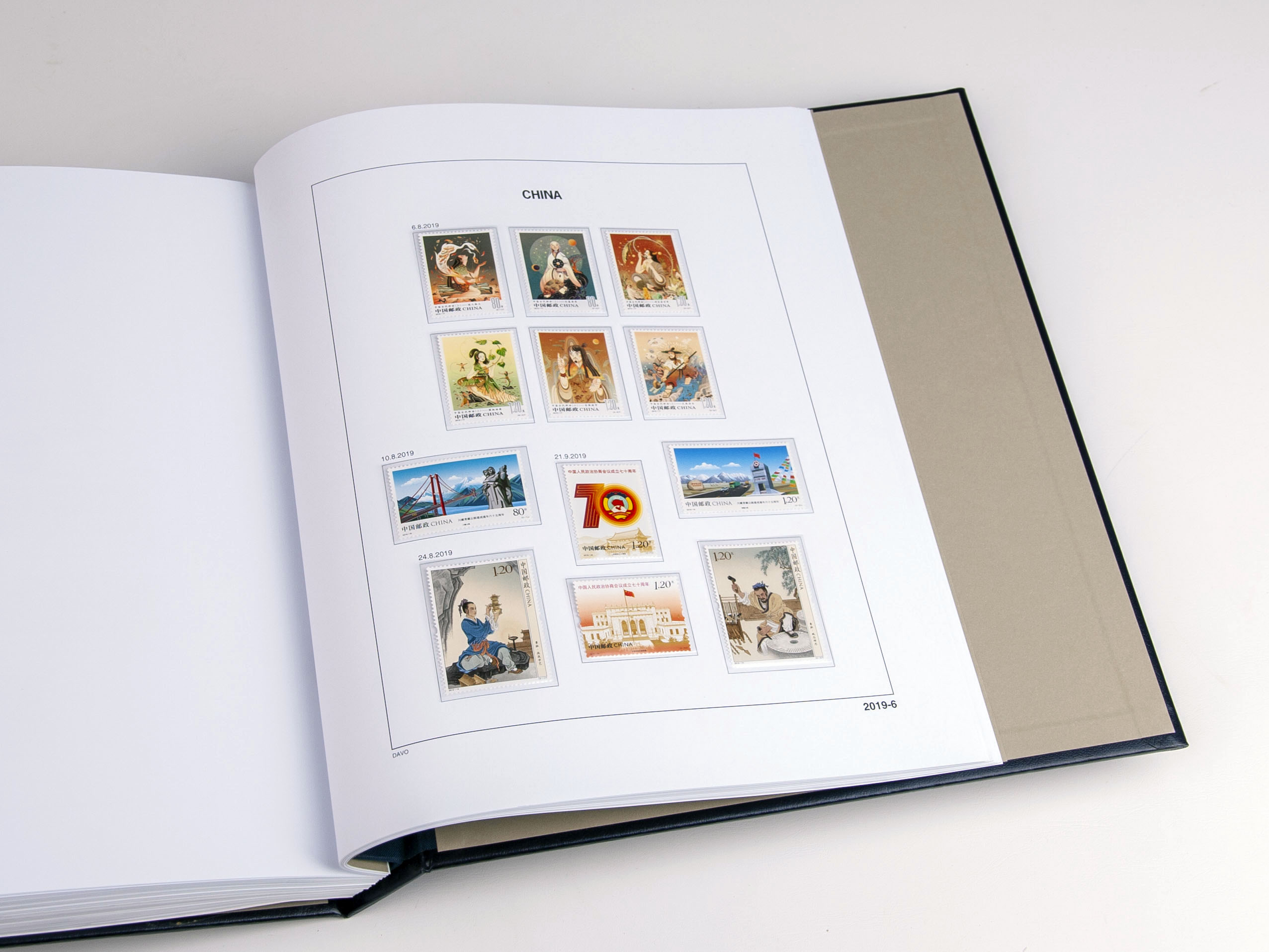 davo-luxe-suppl-ment-chine-2019-album-timbres image 1