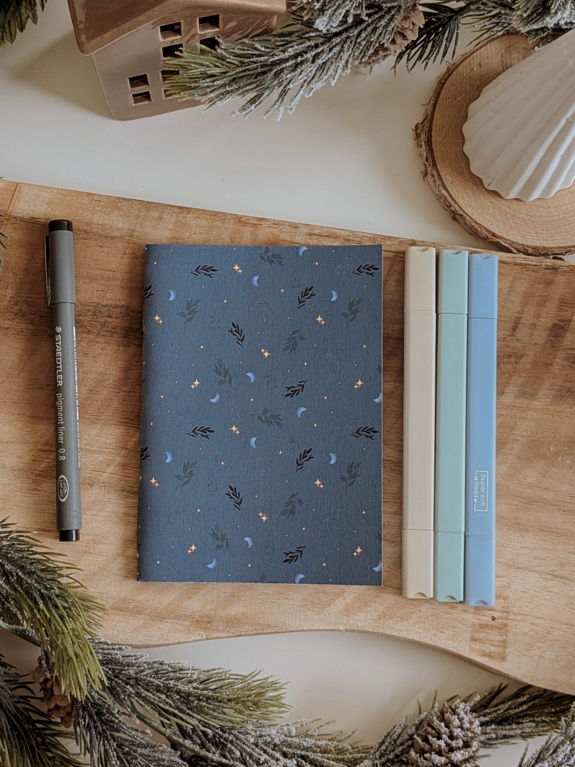 murmures-de-papier-carnets-lune-enchant-e-carnet-cousu-a6 image 4