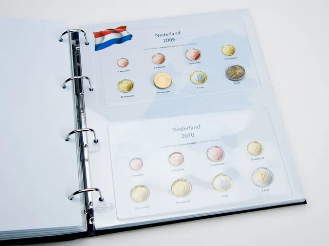 davo-kosmos-euro-pays-bas-2011-2012-recharge-album-monnaies image 1